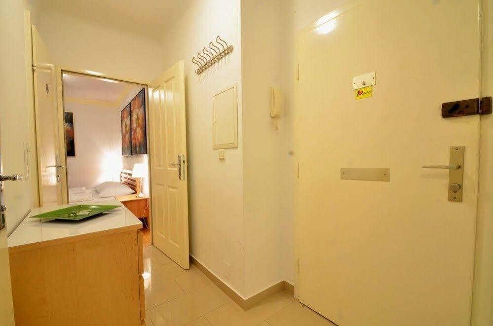 All-In Longterm Cozy Studio - Free Parkingcard For 21 District Wien Exterior foto